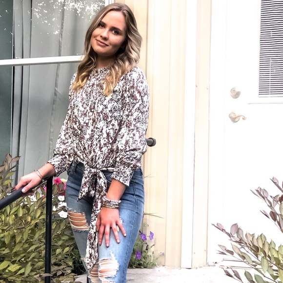 Groundbreaking Animal Print Front Tie Top - Picture 2 of 6